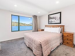 LAKEFRONT LIVING AT REMARKABLES - EAST