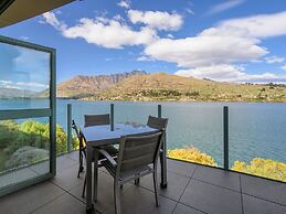 LAKEFRONT LIVING AT REMARKABLES - EAST