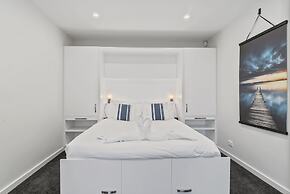 MODERN ALPINE LIVING SPECTACULAR VIEW