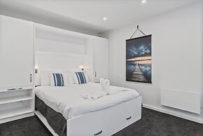 MODERN ALPINE LIVING SPECTACULAR VIEW