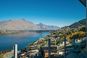 MODERN ALPINE LIVING SPECTACULAR VIEW