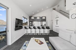 MODERN ALPINE LIVING SPECTACULAR VIEW