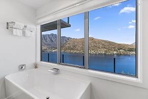 MODERN ALPINE LIVING SPECTACULAR VIEW