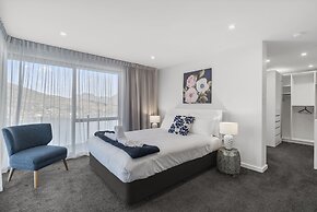 MODERN ALPINE LIVING SPECTACULAR VIEW