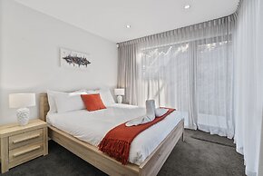 MODERN ALPINE LIVING SPECTACULAR VIEW