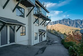 ALPINE LOFT WITH JAW-DROPPING VIEW