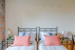 Tuscan Fizz Villa a Vineyards Retreat