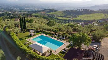 Tuscan Fizz Villa a Vineyards Retreat