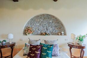 Tuscan Fizz Villa a Vineyards Retreat