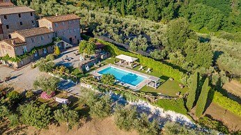 Tuscan Fizz Villa a Vineyards Retreat