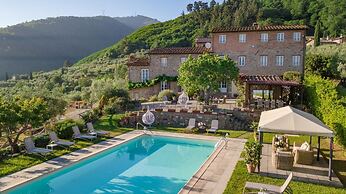 Tuscan Fizz Villa a Vineyards Retreat