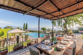 Tuscan Fizz Villa a Vineyards Retreat