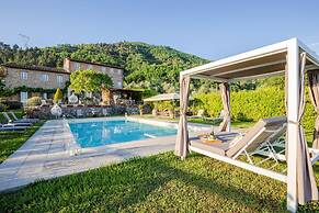 Tuscan Fizz Villa a Vineyards Retreat
