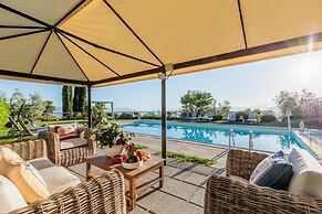 Tuscan Fizz Villa a Vineyards Retreat