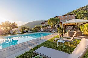 Tuscan Fizz Villa a Vineyards Retreat