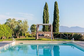 Tuscan Fizz Villa a Vineyards Retreat