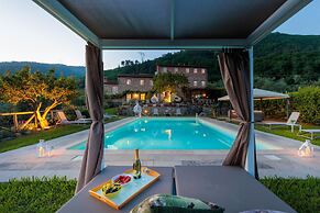 Tuscan Fizz Villa a Vineyards Retreat