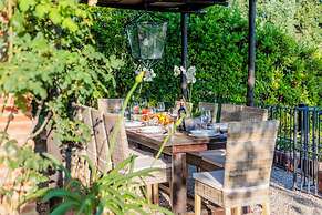 Tuscan Fizz Villa a Vineyards Retreat
