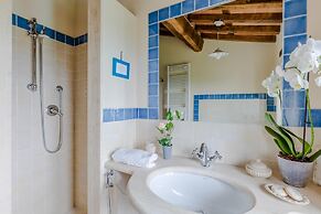 Tuscan Fizz Villa a Vineyards Retreat