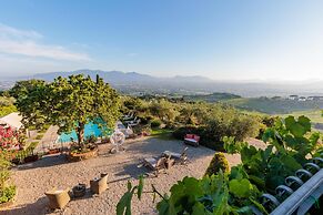 Tuscan Fizz Villa a Vineyards Retreat