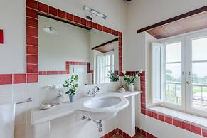 Tuscan Fizz Villa a Vineyards Retreat