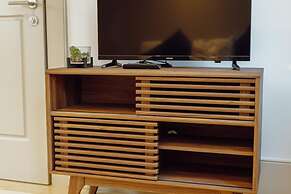 Legacy Oporto Design Apartment A by Vacationy