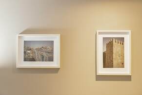 Legacy Oporto Design Apartment A by Vacationy