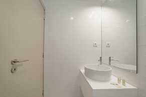 Legacy Oporto Design Apartment A by Vacationy