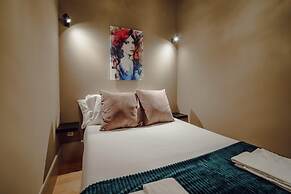 Legacy Oporto Design Apartment A by Vacationy