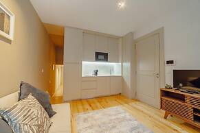Legacy Oporto Design Apartment A by Vacationy