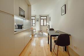 Legacy Oporto Design Apartment D by Vacationy