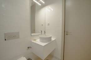 Legacy Oporto Design Apartment D by Vacationy
