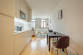 Legacy Oporto Design Apartment H by Vacationy