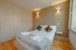 Legacy Oporto Design Apartment H by Vacationy