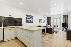 CBD Spacious 3 Storey Terrace House