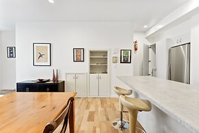 CBD Spacious 3 Storey Terrace House