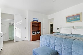 CBD Spacious 3 Storey Terrace House