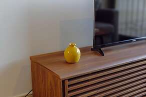 Legacy Oporto Premium Apartment C by Vacationy