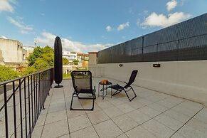 Legacy Oporto Premium Apartment C by Vacationy