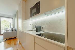 Legacy Oporto Premium Apartment C by Vacationy