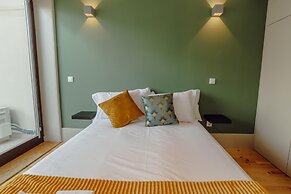 Legacy Oporto Premium Apartment C by Vacationy