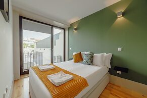 Legacy Oporto Premium Apartment C by Vacationy
