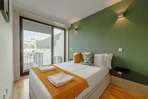 Legacy Oporto Premium Apartment C by Vacationy
