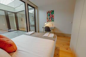 Legacy Oporto Premium Apartment B by Vacationy