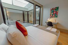 Legacy Oporto Premium Apartment B by Vacationy