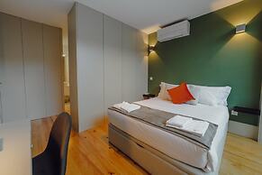 Legacy Oporto Premium Apartment B by Vacationy