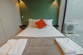 Legacy Oporto Premium Apartment B by Vacationy