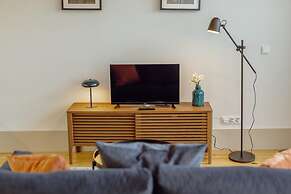 Legacy Oporto Premium Apartment B by Vacationy