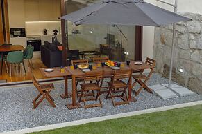 Legacy Oporto Premium Apartment B by Vacationy