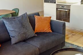 Legacy Oporto Premium Apartment B by Vacationy